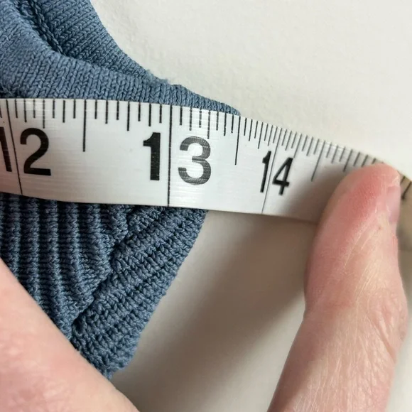 Babaton Blue Ribbed Crop Top - Picture 5 of 6